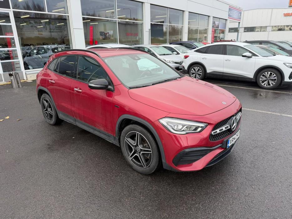 MERCEDES-BENZ GLA 2021