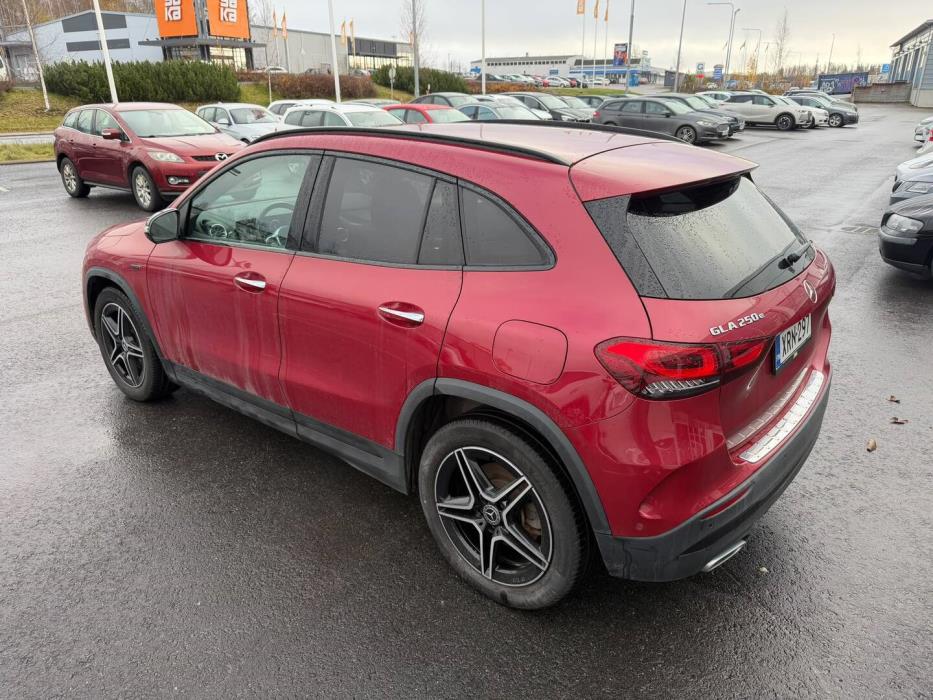 MERCEDES-BENZ GLA 2021