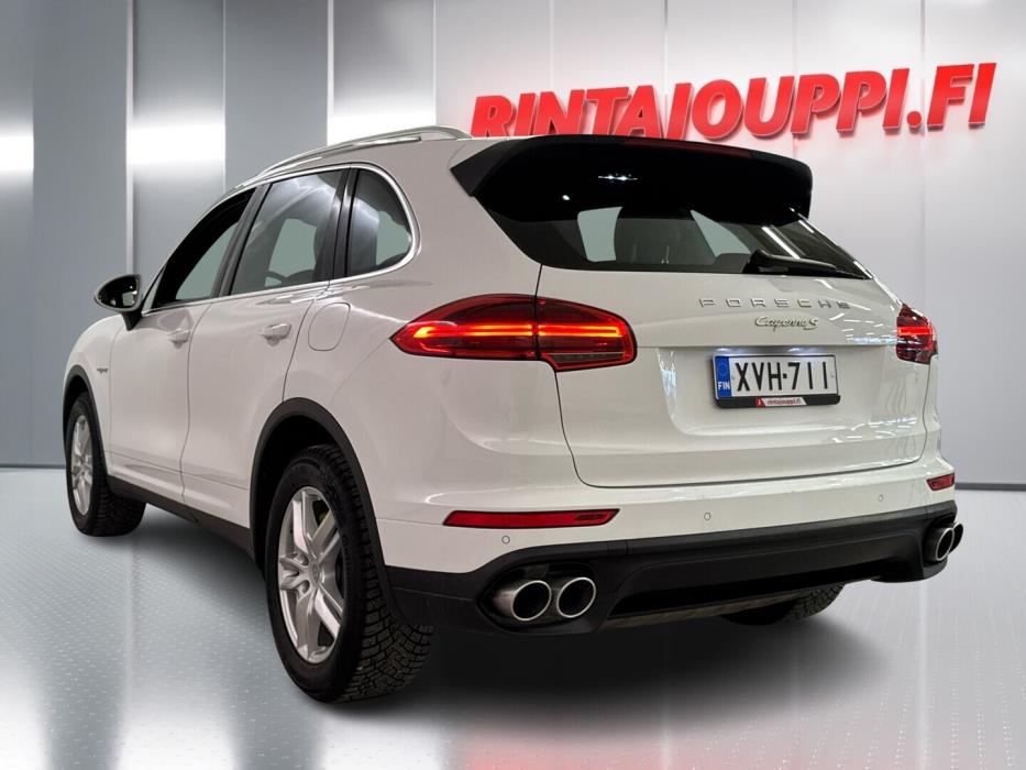 PORSCHE Cayenne 2015