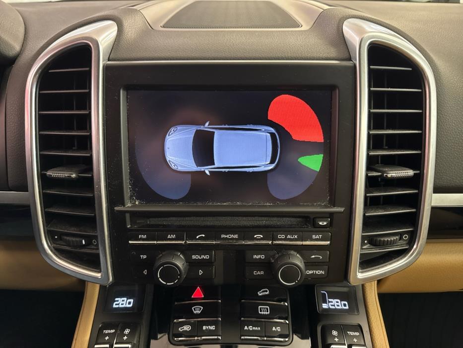 PORSCHE Cayenne 2015