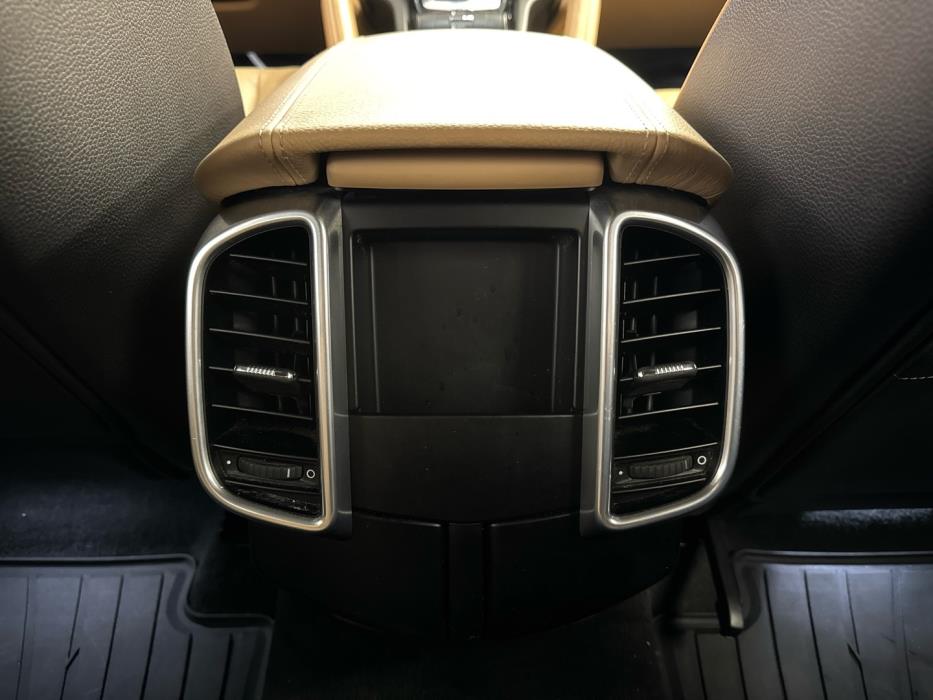 PORSCHE Cayenne 2015