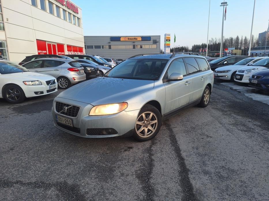 VOLVO V70 2008