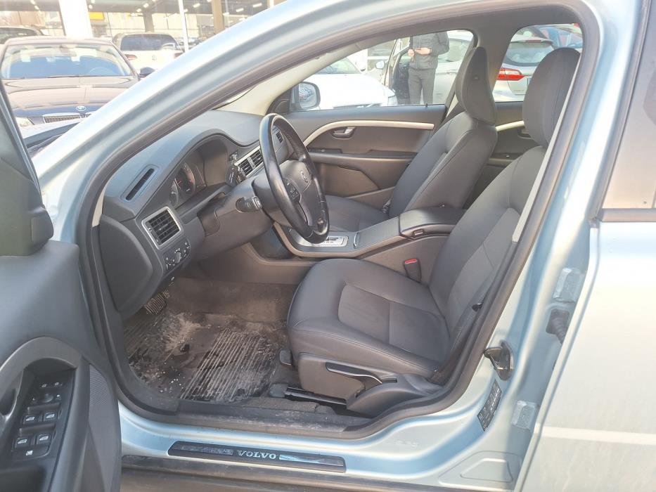 VOLVO V70 2008