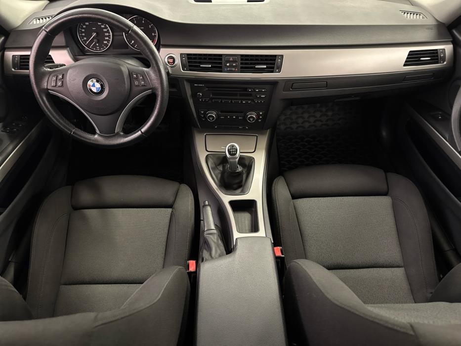 BMW 318 2008