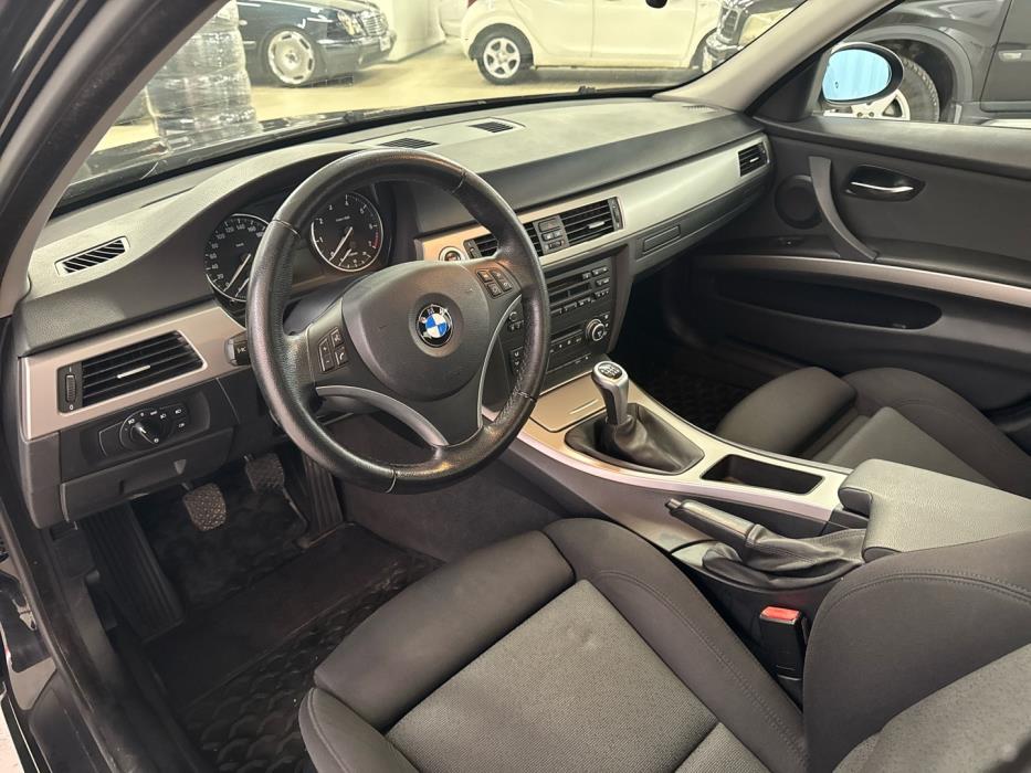 BMW 318 2008