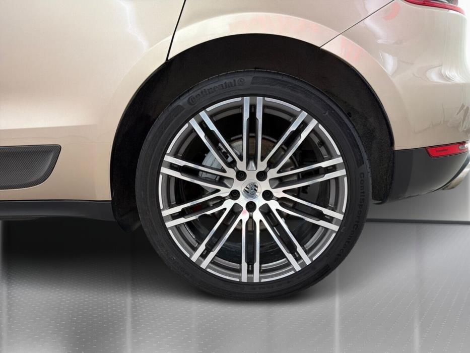 PORSCHE Macan 2015
