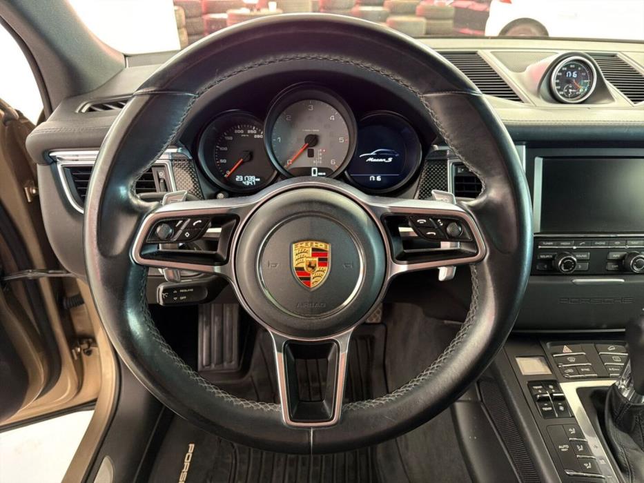 PORSCHE Macan 2015