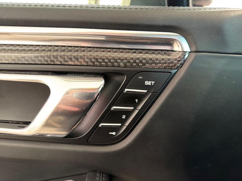 PORSCHE Macan 2015