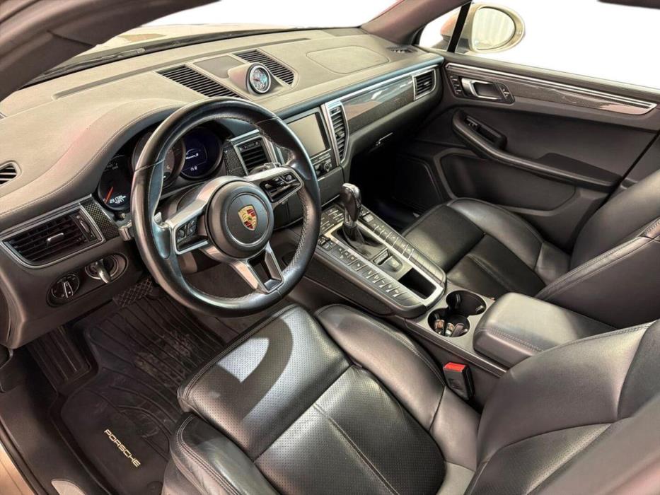 PORSCHE Macan 2015