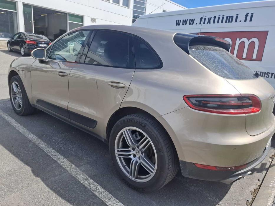 PORSCHE Macan 2014