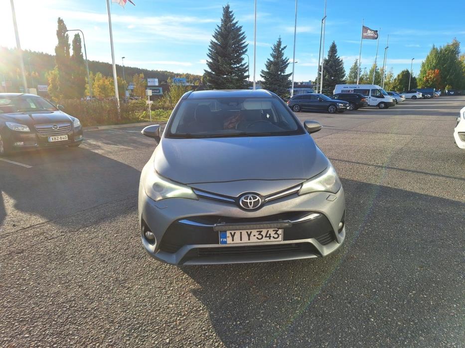 TOYOTA Avensis 2016