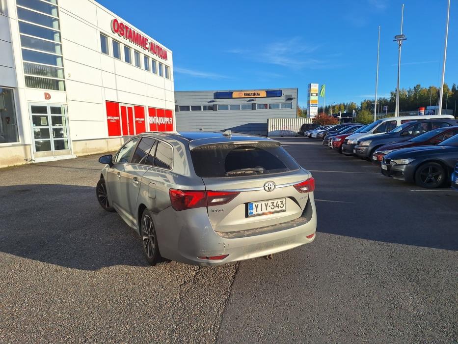 TOYOTA Avensis 2016