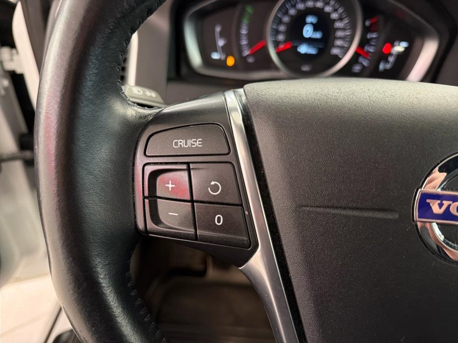 VOLVO XC60 2016