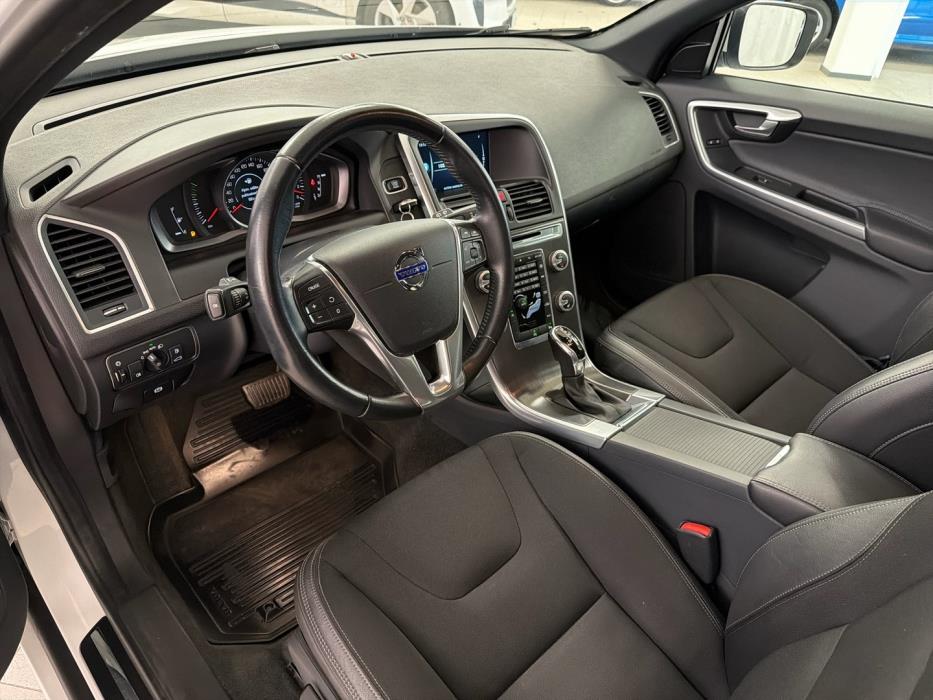 VOLVO XC60 2016