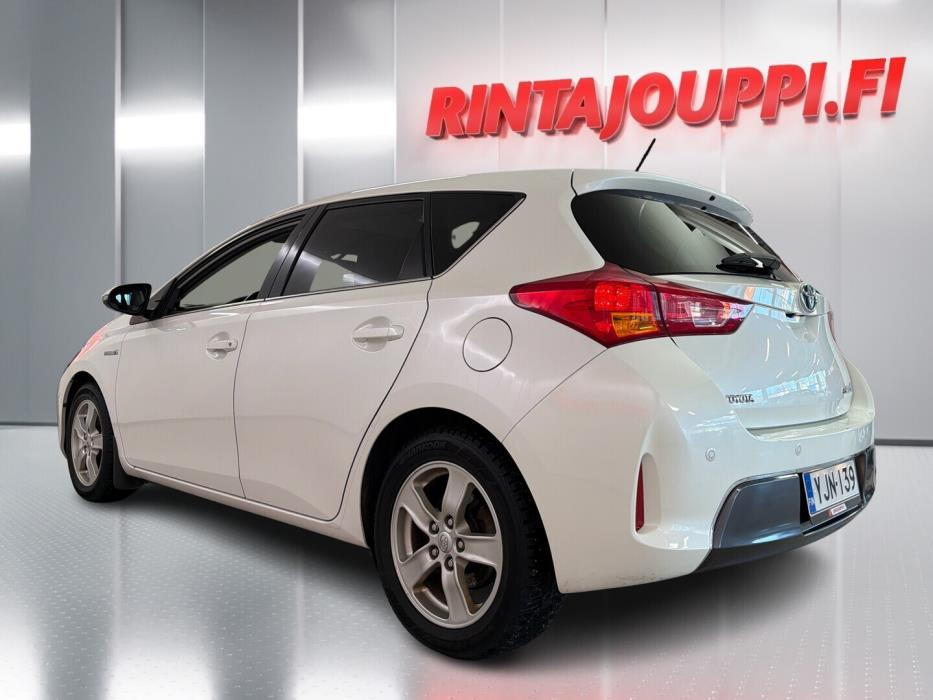 TOYOTA Auris 2013