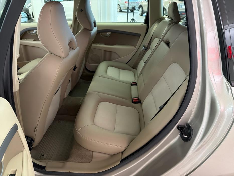 VOLVO V70 2008