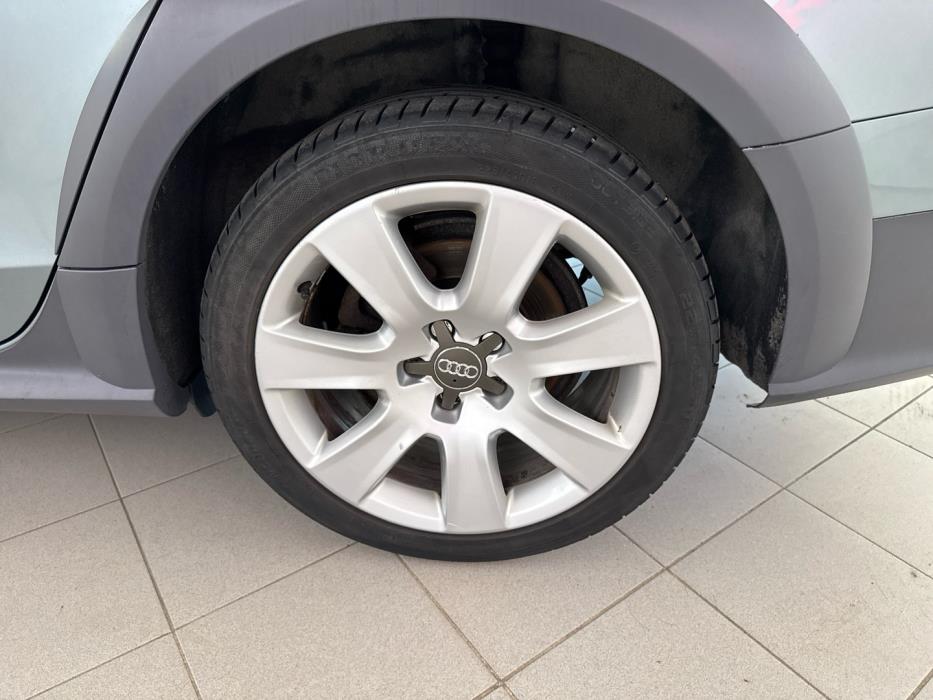 AUDI A4 allroad quattro 2010