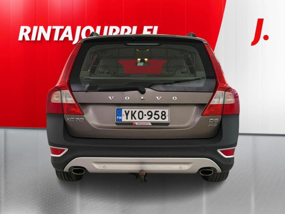 VOLVO XC70 2010