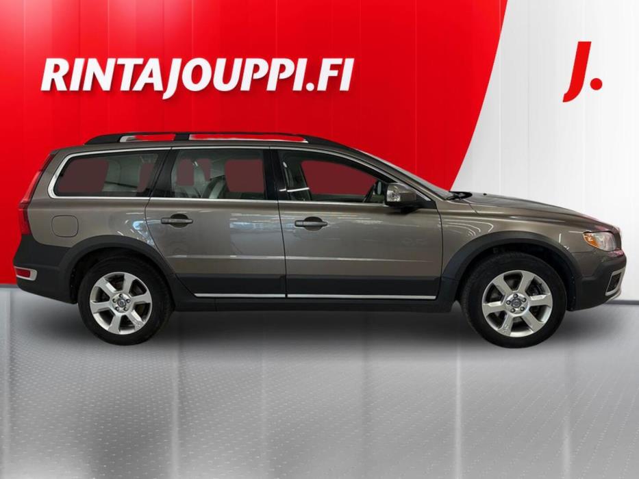 VOLVO XC70 2010