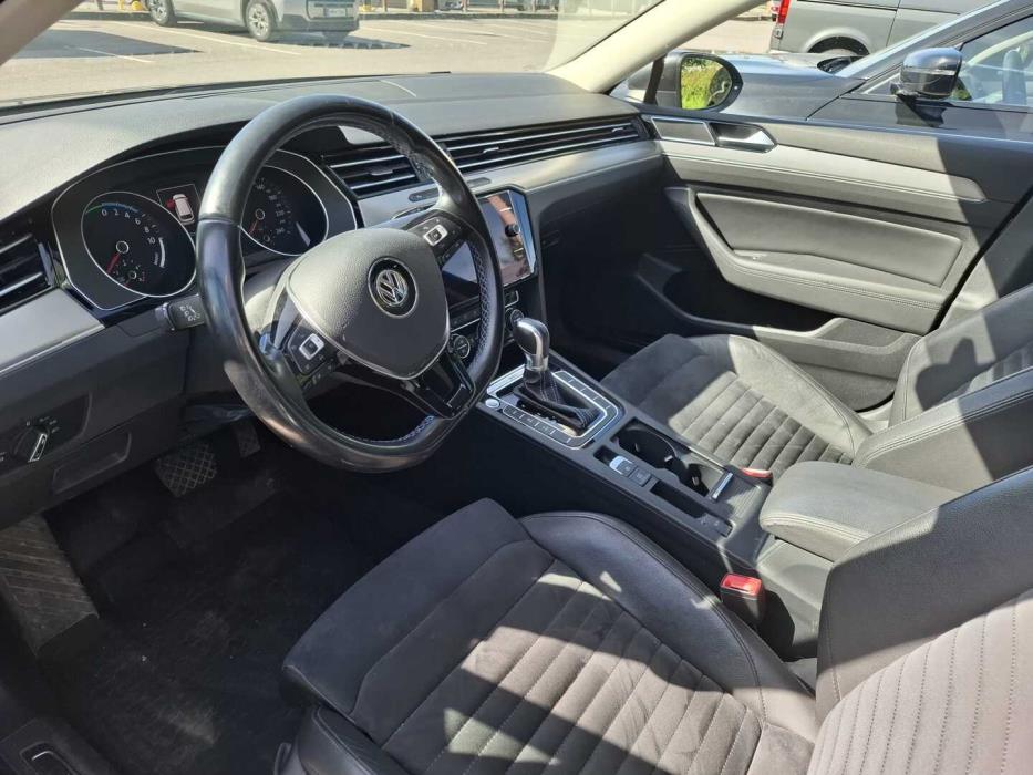 VOLKSWAGEN Passat 2018