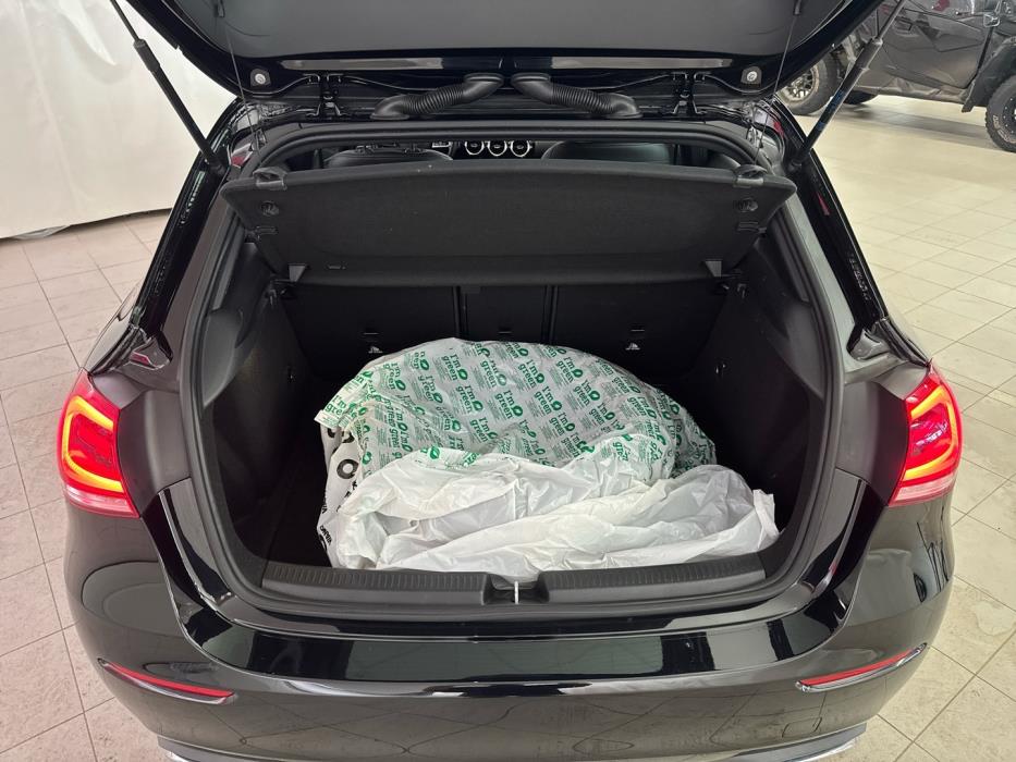 MERCEDES-BENZ A 2019