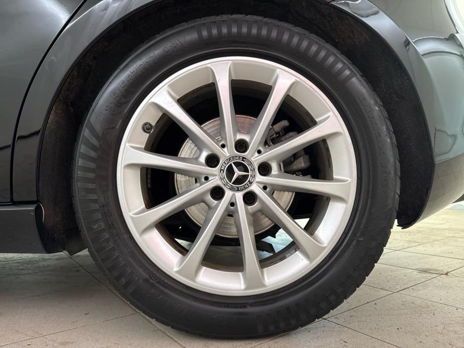 MERCEDES-BENZ A 2019