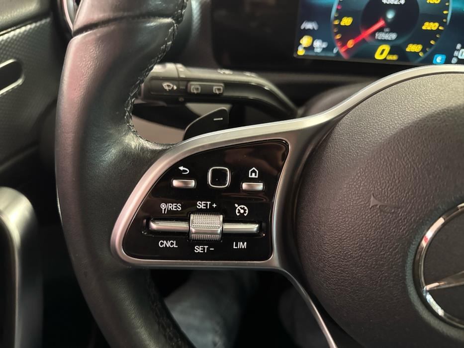 MERCEDES-BENZ A 2019