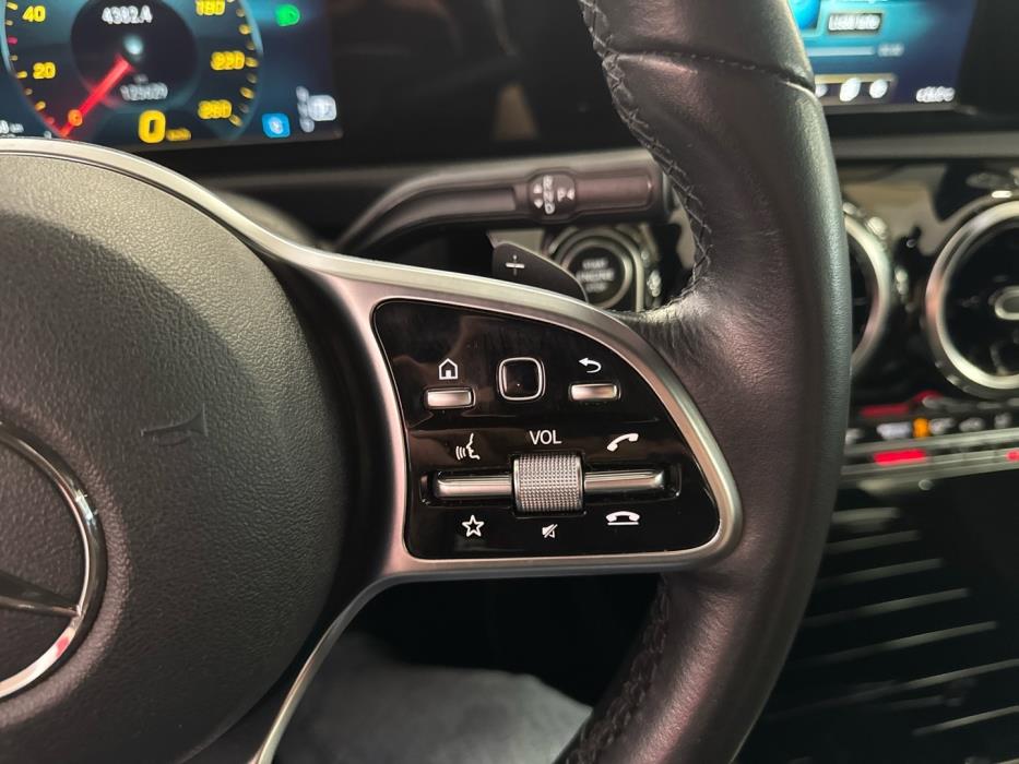 MERCEDES-BENZ A 2019