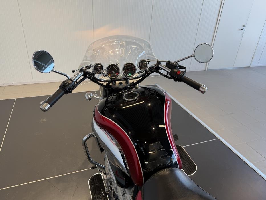 TRIUMPH ROCKET III 2009