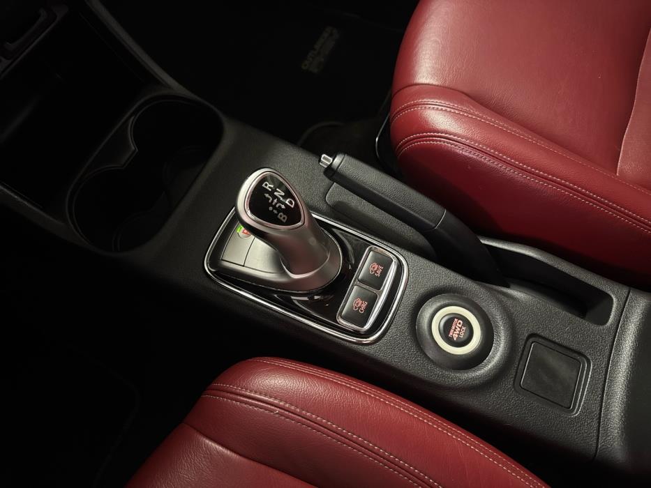 MITSUBISHI Outlander PHEV 2015