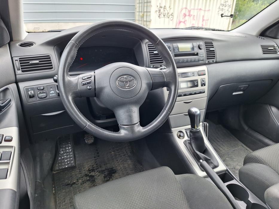 TOYOTA Corolla 2005