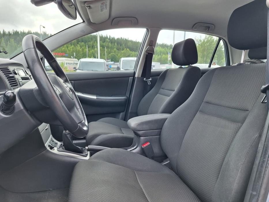 TOYOTA Corolla 2005
