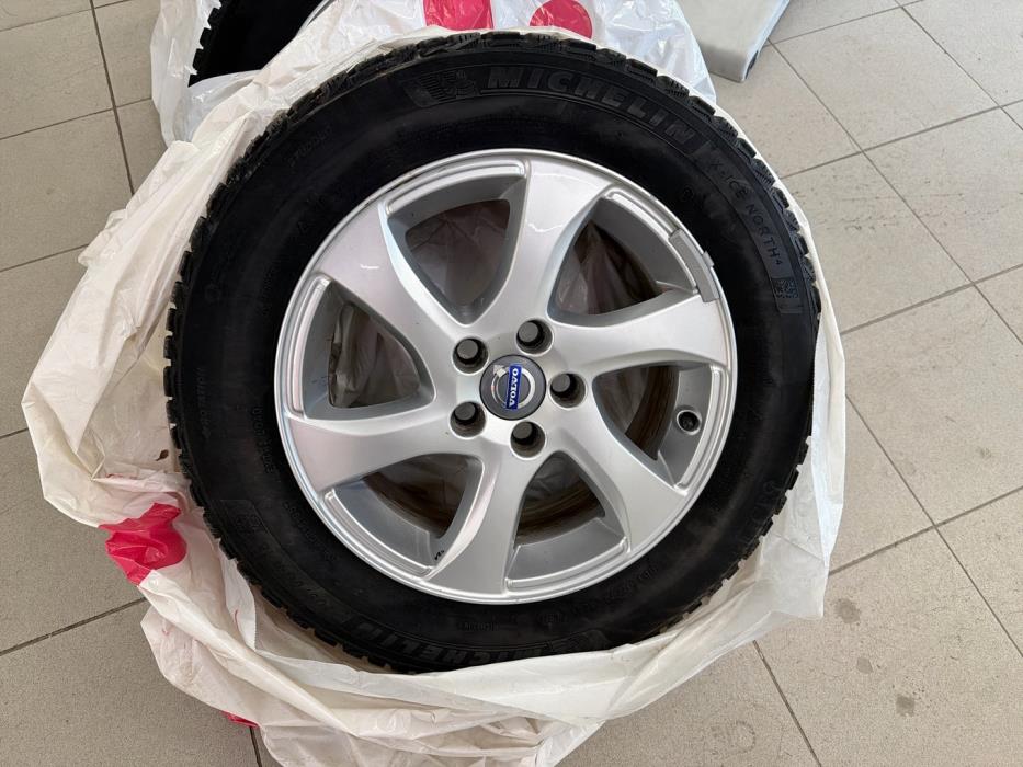 VOLVO V40 Cross Country 2016