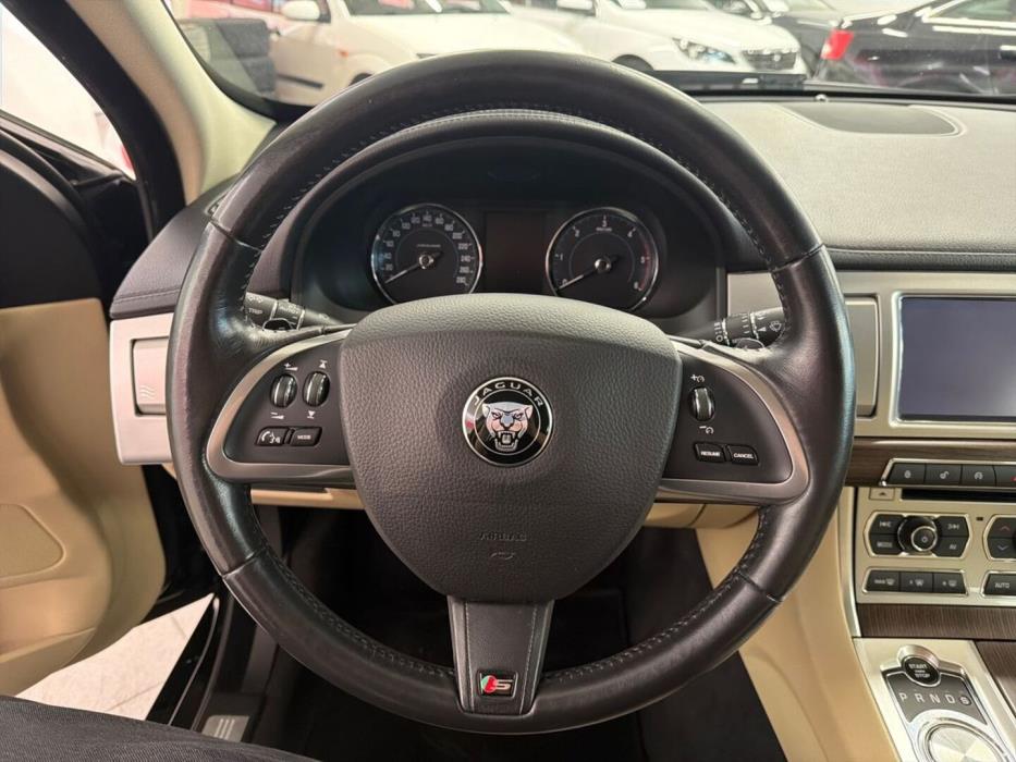 JAGUAR XF 2016
