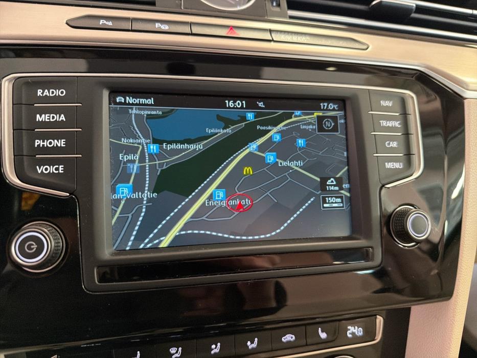 VOLKSWAGEN Passat 2016
