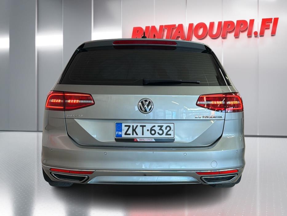VOLKSWAGEN Passat 2016