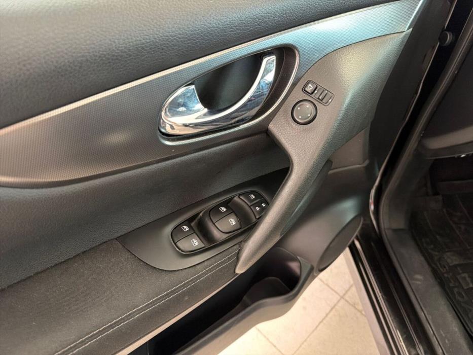 NISSAN Qashqai 2019