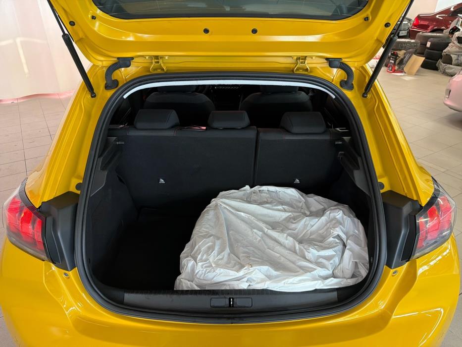 PEUGEOT 208 2022