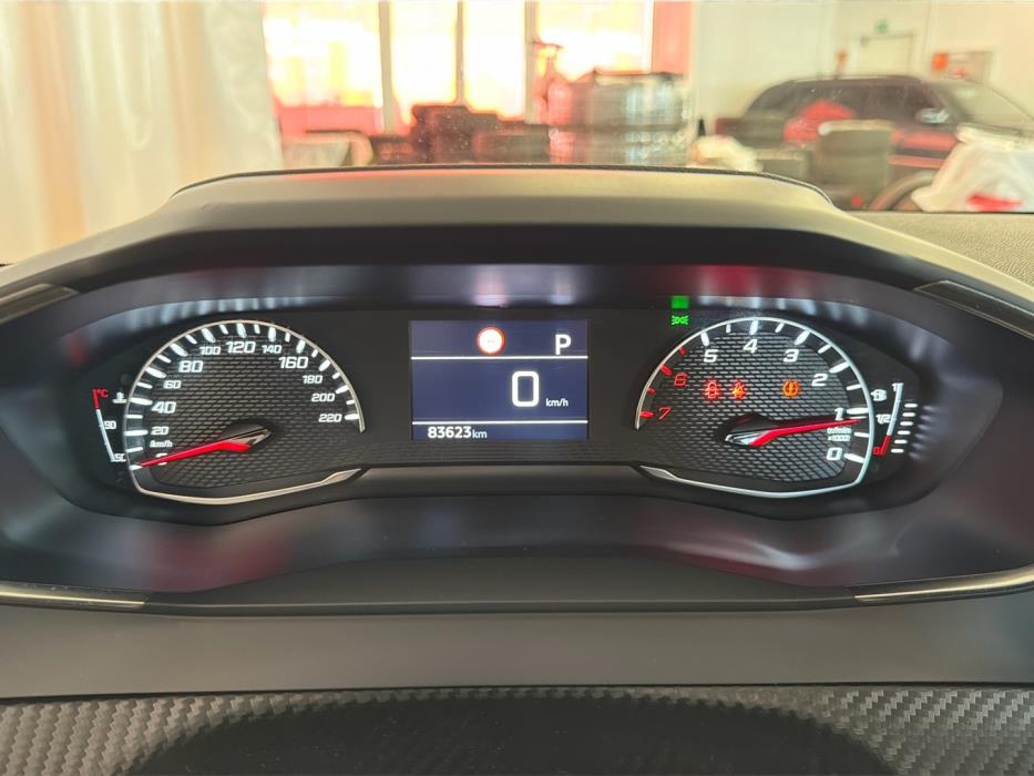 PEUGEOT 208 2022