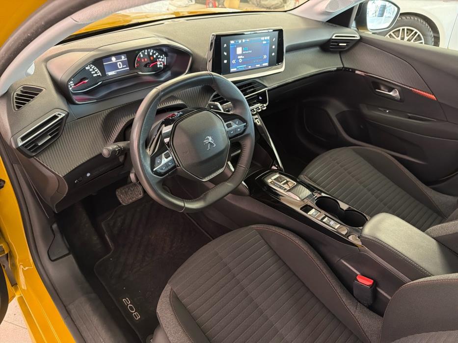 PEUGEOT 208 2022
