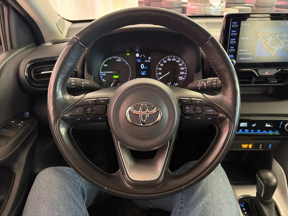 TOYOTA Yaris 2022