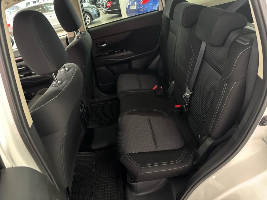 MITSUBISHI Outlander PHEV 2020