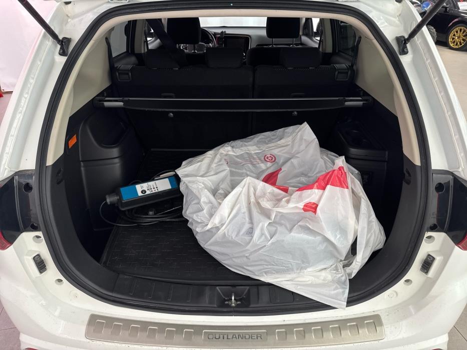 MITSUBISHI Outlander PHEV 2020