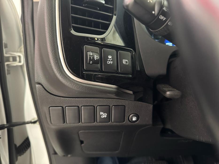 MITSUBISHI Outlander PHEV 2020