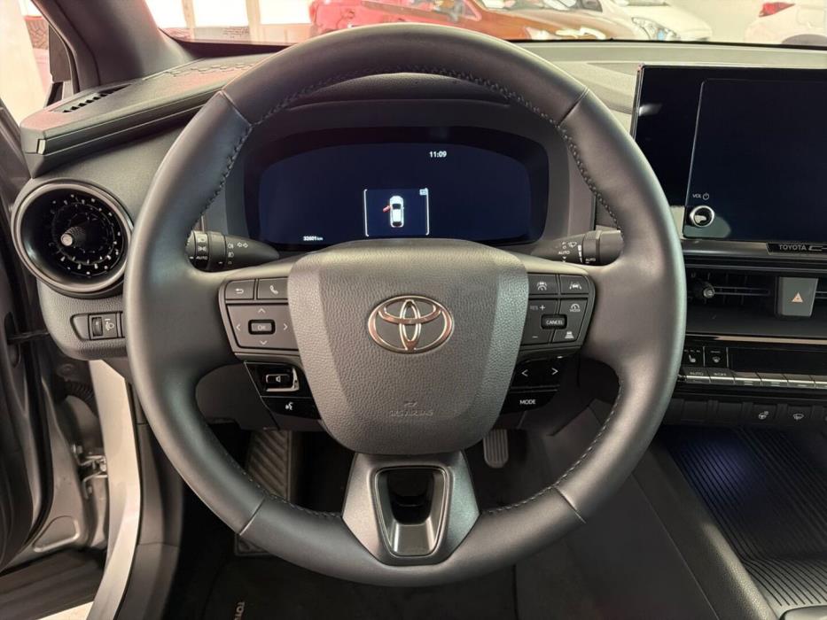 TOYOTA C-HR 2025