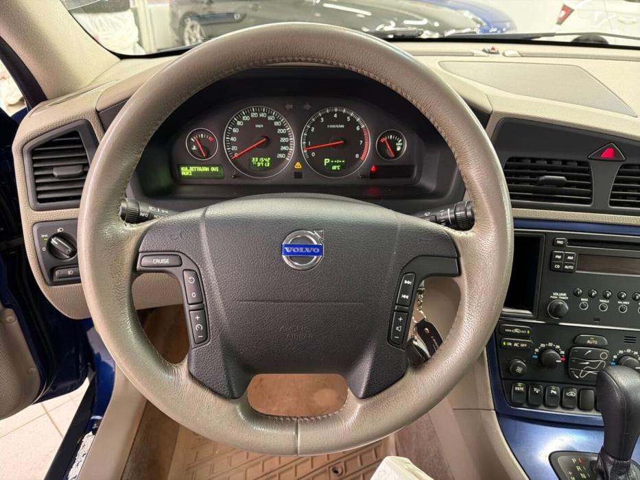 VOLVO XC70 2006