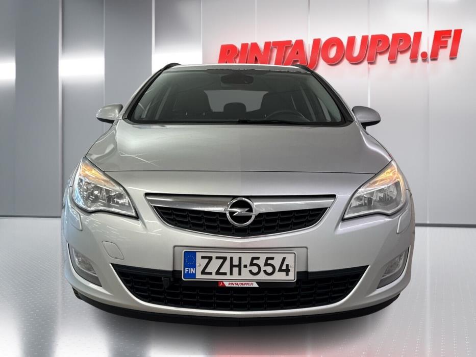 OPEL Astra 2012