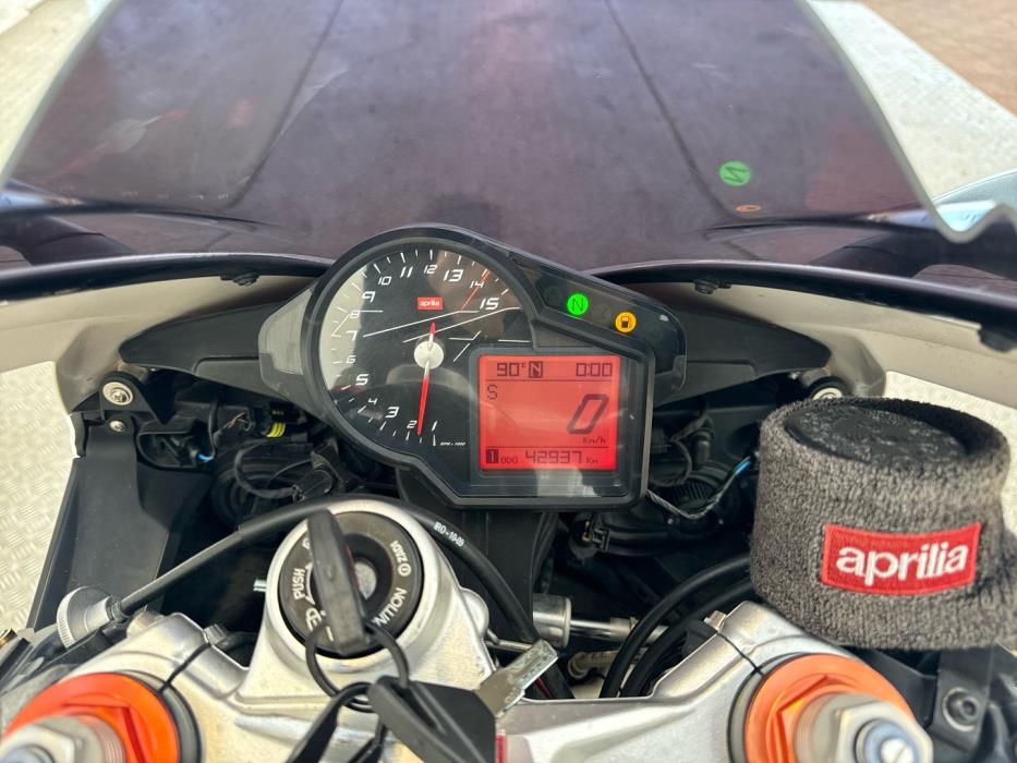 APRILIA RSV4 2010