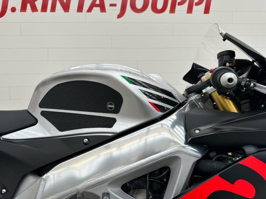 APRILIA RSV4 2017