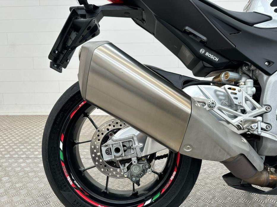 APRILIA RSV4 2017